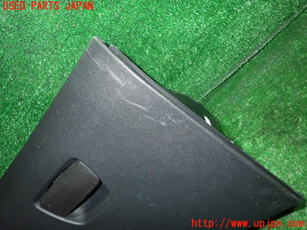 1UPJ-9235137516]プジョー・2008(A94HN01)グローブボックス1 中古_2