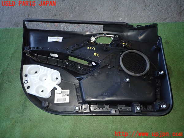 1UPJ-9235131234]プジョー・2008(A94HN01)右前ドア内張り 中古_4