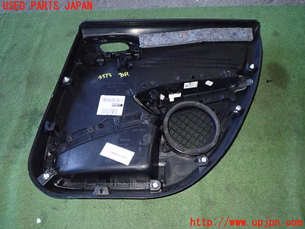 1UPJ-9235131324]プジョー・2008(A94HN01)左後ドア内張り 中古_4