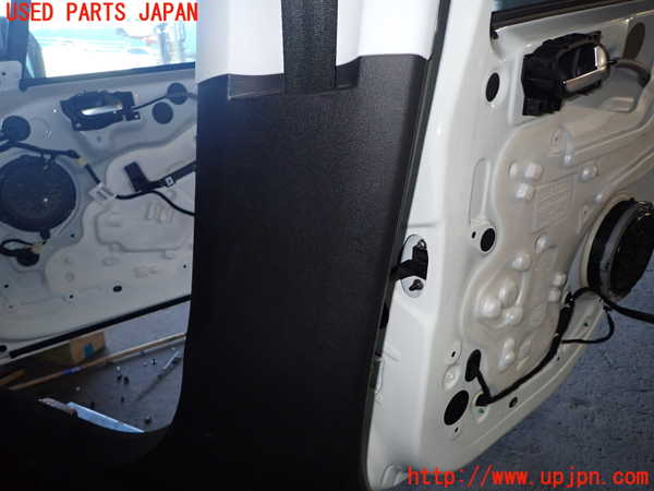 1UPJ-9235137665]プジョー・2008(A94HN01)右センターピラートリム 中古_2