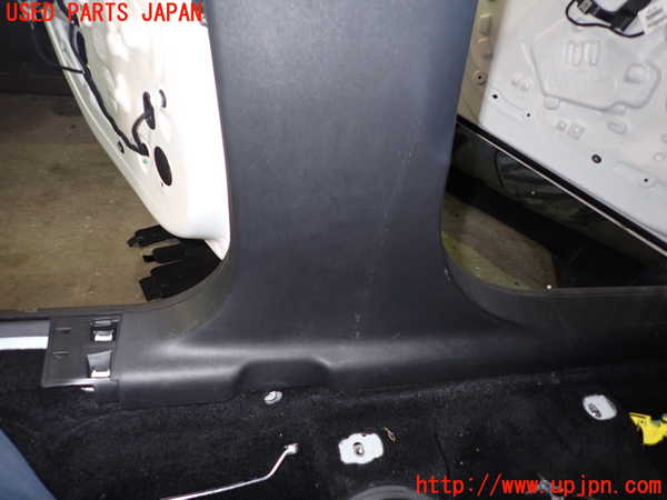 1UPJ-9235137670]プジョー・2008(A94HN01)左センターピラートリム 中古_3