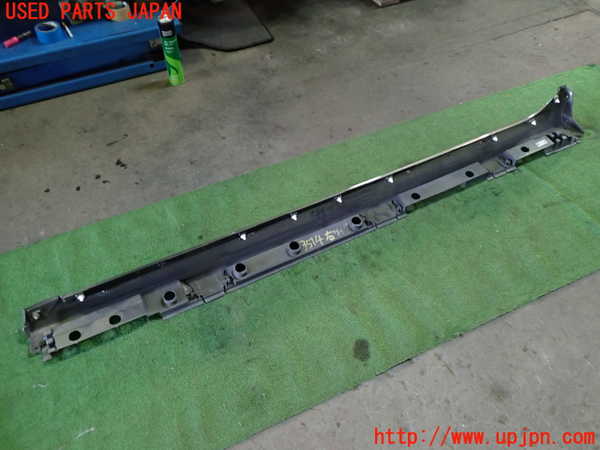 1UPJ-9235141390]レクサス・ES300h(AXZH10)右サイドステップ 中古_5