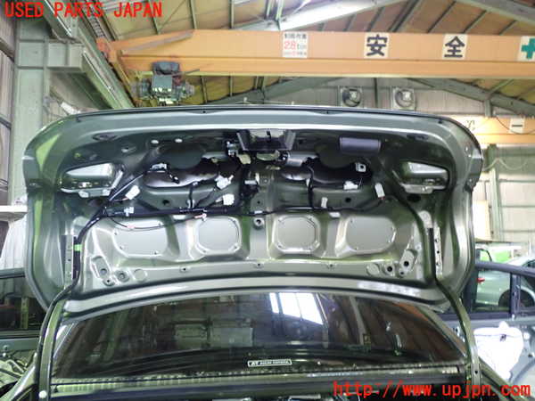 1UPJ-9235141500]レクサス・ES300h(AXZH10)トランク 中古_3