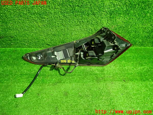 1UPJ-9235141530]レクサス・ES300h(AXZH10)右テールランプ 中古_2