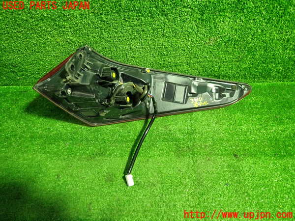 1UPJ-9235141536]レクサス・ES300h(AXZH10)左テールランプ 中古_2