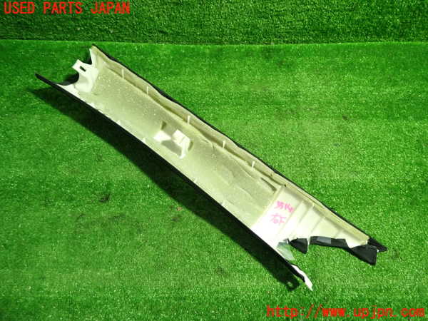 1UPJ-9235147655]レクサス・ES300h(AXZH10)右フロントピラートリム 中古_3