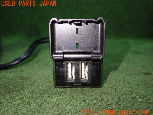 3UPJ=9235150512]ロッキー ハイブリッド(A202S)純正 08541-K9055 USBアダプター 中古_4