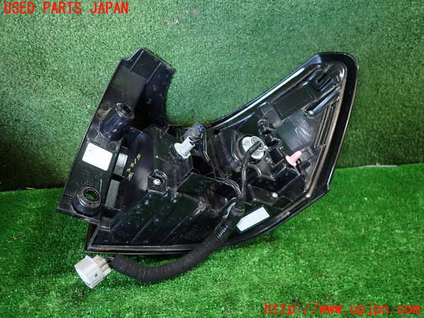 1UPJ-9235151536]ロッキー(ROCKY) ハイブリッド(A202S)左テールランプ 中古_3