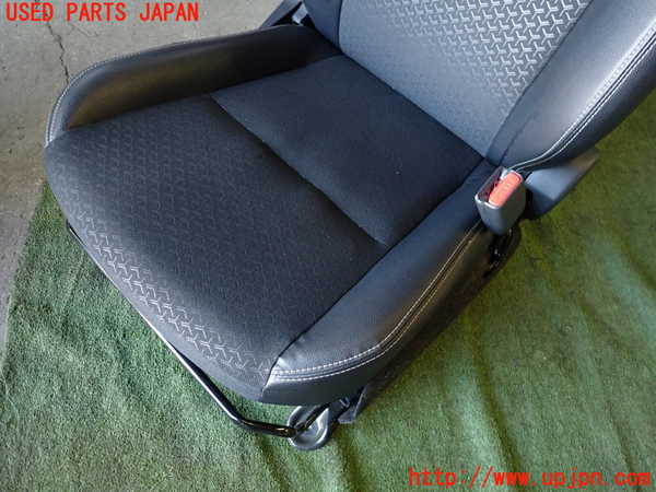 1UPJ-9235157035]ロッキー(ROCKY) ハイブリッド(A202S)運転席シート 中古_3