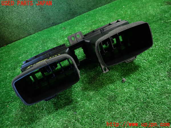 1UPJ-9235157528]ロッキー(ROCKY) ハイブリッド(A202S)エアコン吹き出し口3 (真中) 中古_4