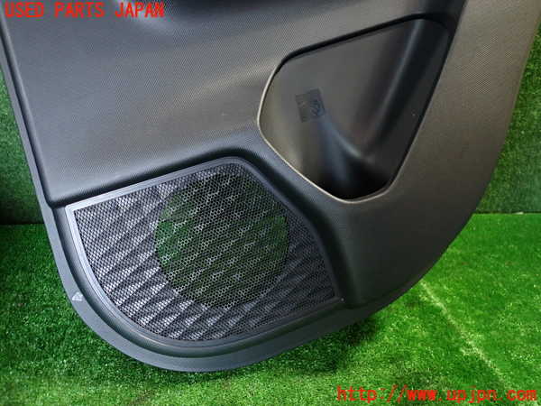 1UPJ-9235151294]ロッキー(ROCKY) ハイブリッド(A202S)右後ドア内張り 中古_3