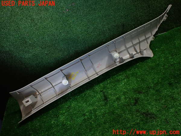 1UPJ-9235157655]ロッキー(ROCKY) ハイブリッド(A202S)右フロントピラートリム 中古_4