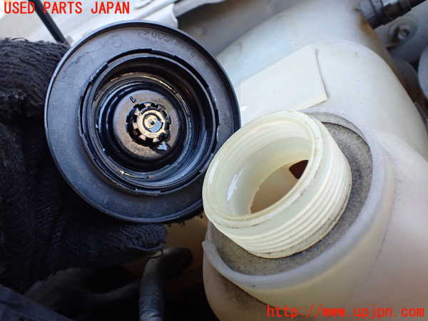 1UPJ-9235162410]リンカーン・ナビゲーター(型式不明)ラジエータータンク 中古_2