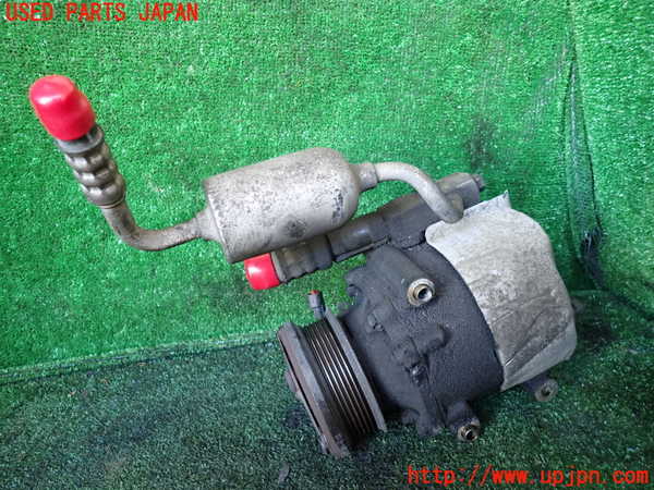 1UPJ-9235166025]リンカーン・ナビゲーター(型式不明)エアコンコンプレッサー 中古_2