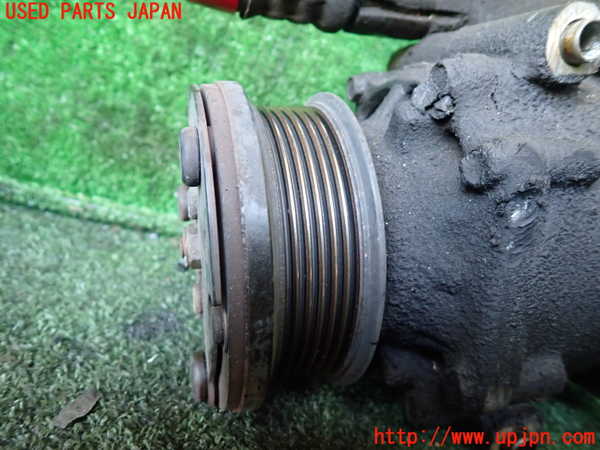 1UPJ-9235166025]リンカーン・ナビゲーター(型式不明)エアコンコンプレッサー 中古_3