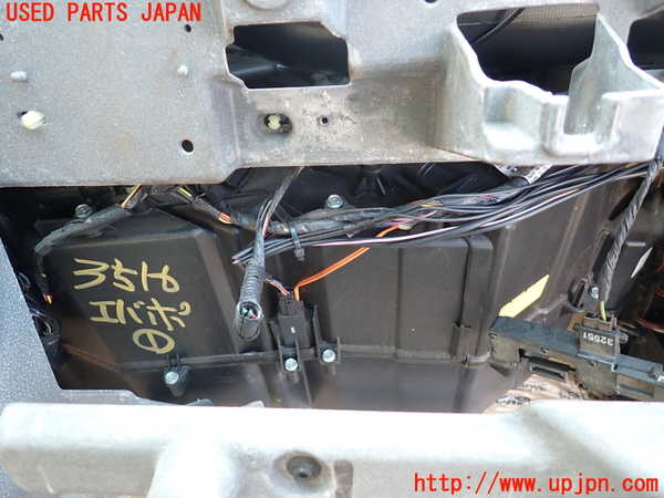 1UPJ-9235166081]リンカーン・ナビゲーター(型式不明)エバポレーター1 中古_3