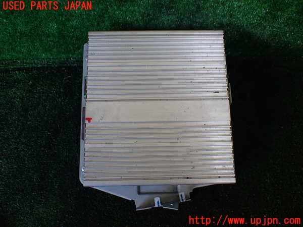 1UPJ-9235166525]リンカーン・ナビゲーター(型式不明)アンプ 中古_3