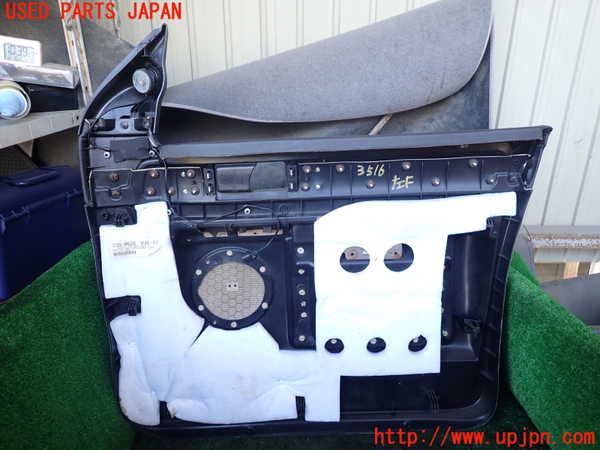 1UPJ-9235161264]リンカーン・ナビゲーター(型式不明)左前ドア内張り 中古_4