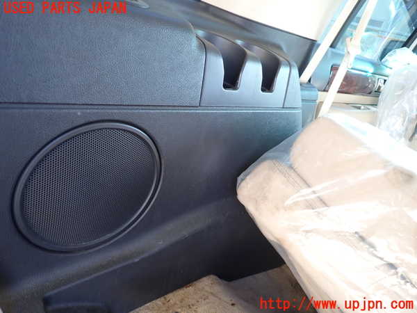 1UPJ-9235167680]リンカーン・ナビゲーター(型式不明)左リアピラートリム 中古_2