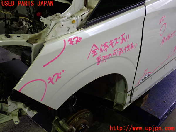 1UPJ-9235171082]セレナ(GFC27)左前フェンダー 中古_2