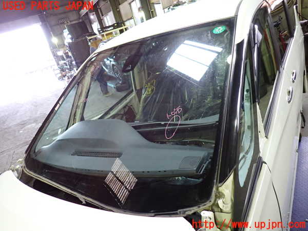 1UPJ-9235171195]セレナ(GFC27)フロントガラス 中古_3