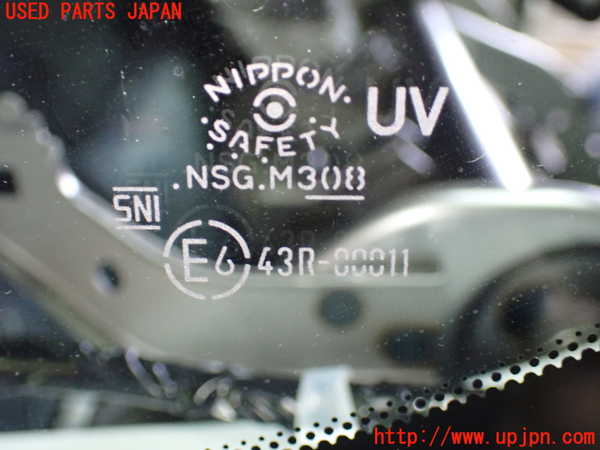 1UPJ-9235171202]セレナ(GFC27)左フロント三角窓ガラス 中古_2