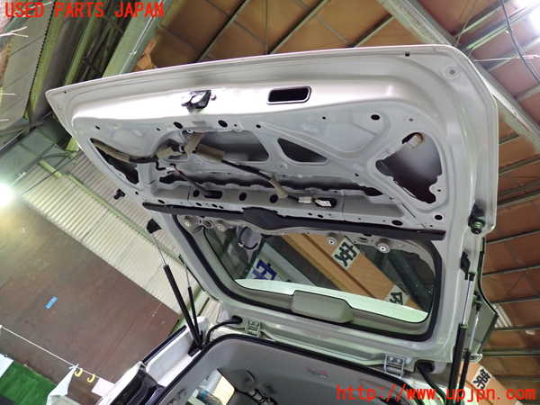 1UPJ-9235171566]セレナ(GFC27)バックドア リアゲート ハッチ 中古_4