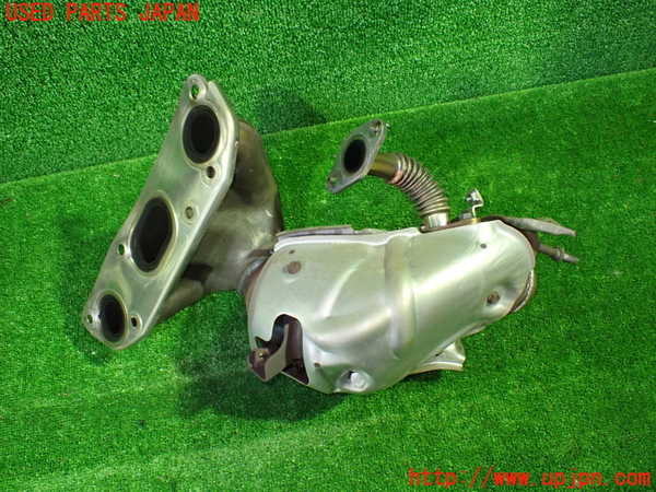 1UPJ-9235172661]セレナ(GFC27)触媒1 中古_4