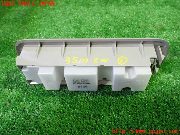 1UPJ-9235176308]セレナ(GFC27)スイッチ3 中古_2