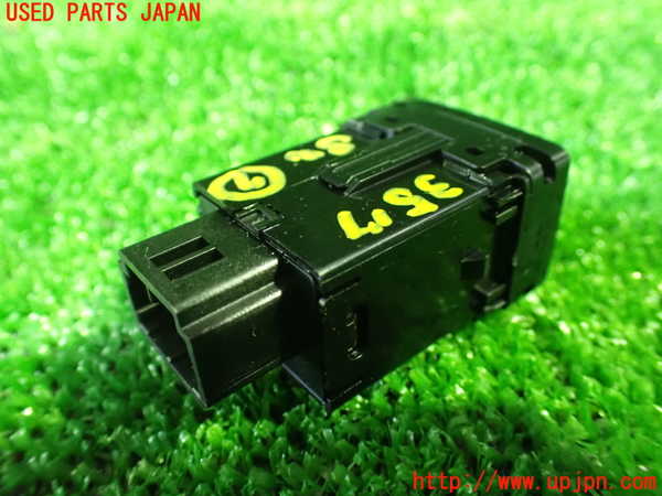 1UPJ-9235176312]セレナ(GFC27)スイッチ7 中古_2