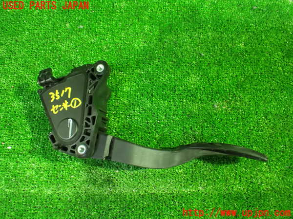 1UPJ-9235176381]セレナ(GFC27)センサー1 中古_2