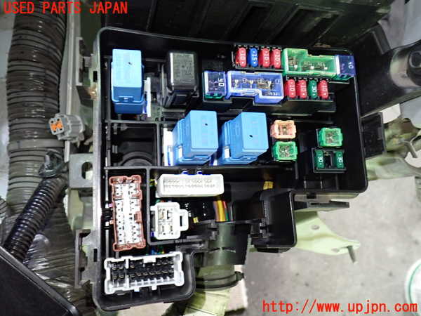 1UPJ-9235176742]セレナ(GFC27)ヒューズボックス2 中古_2