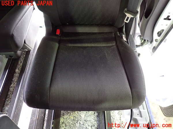 1UPJ-9235177175]セレナ(GFC27)左2列目シート 中古_3