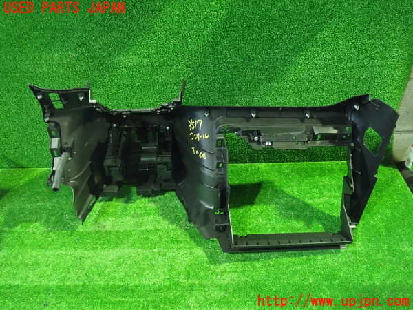 1UPJ-9235177549]セレナ(GFC27)コンソール 中古_3