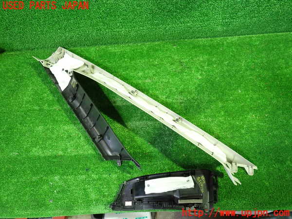 1UPJ-9235177655]セレナ(GFC27)右フロントピラートリム 中古_2