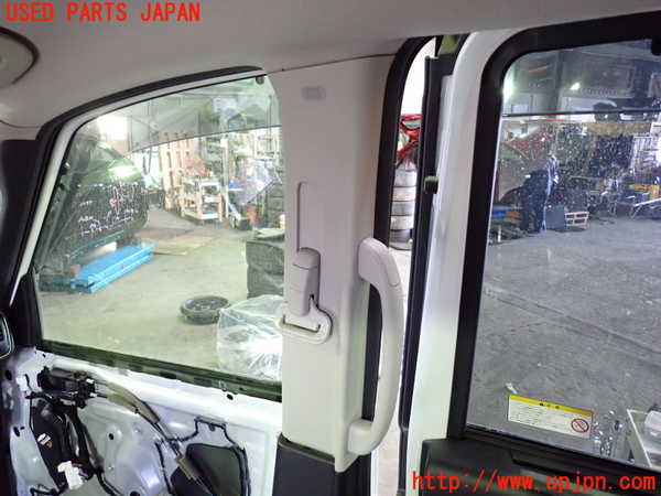 1UPJ-9235177665]セレナ(GFC27)右センターピラートリム 中古_2