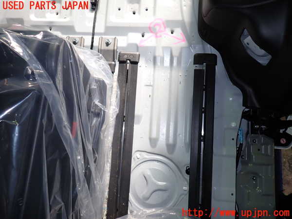 1UPJ-9235177497]セレナ(GFC27)シートレール②2 中古_2