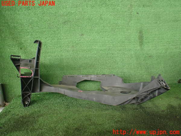 2UPJ-9235181140]アウディ・Q4 スポーツバック e-tron(FZEBJ)右ヘッドライトリム (ジャンク品) 中古_2