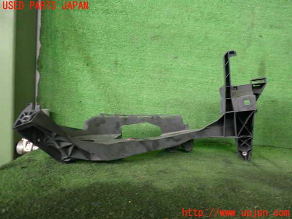 2UPJ-9235181142]アウディ・Q4 スポーツバック e-tron(FZEBJ)左ヘッドライトリム 中古_2