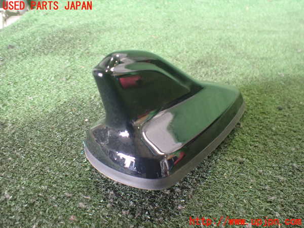 2UPJ-9235186550]アウディ・Q4 スポーツバック e-tron(FZEBJ)アンテナ 中古_2