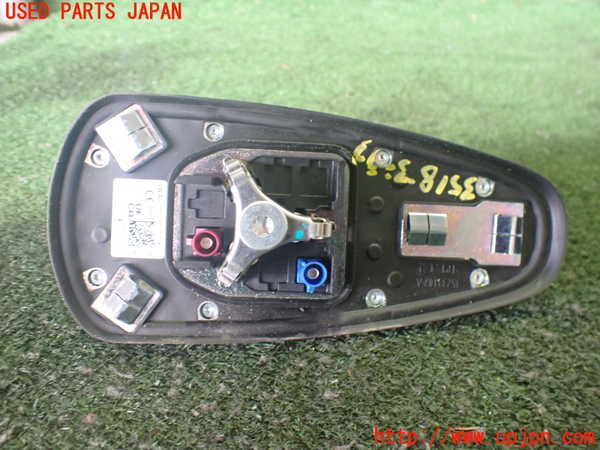 2UPJ-9235186550]アウディ・Q4 スポーツバック e-tron(FZEBJ)アンテナ 中古_3