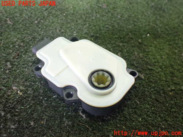 2UPJ-9235186382]アウディ・Q4 スポーツバック e-tron(FZEBJ)センサー2 中古_2