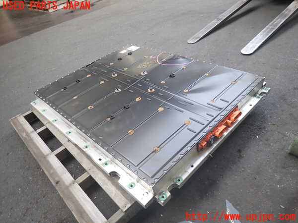 2UPJ-9235186911]アウディ・Q4 スポーツバック e-tron(FZEBJ)ハイブリッドバッテリー1 (ジャンク品) 中古_2