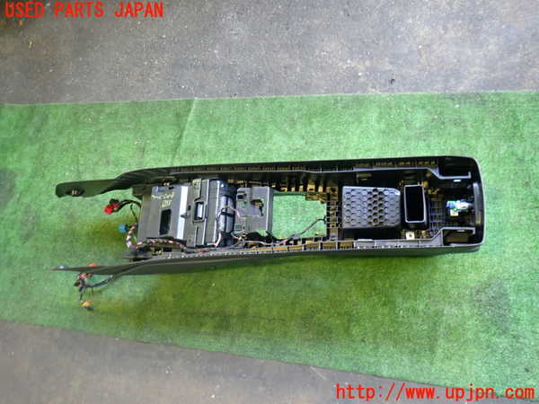 2UPJ-9235187540]アウディ・Q4 スポーツバック e-tron(FZEBJ)センターコンソール 中古_5