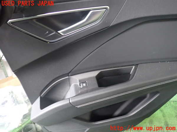 2UPJ-9235181294]アウディ・Q4 スポーツバック e-tron(FZEBJ)右後ドア内張り 中古_2