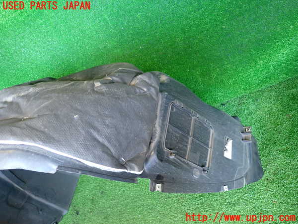 2UPJ-9235191090]ジープ・レネゲード(BV13PM)右前フェンダーライナー 中古_2