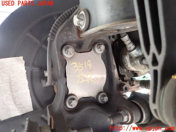 2UPJ-9235194305]ジープ・レネゲード(BV13PM)左リアナックルハブ 中古_2