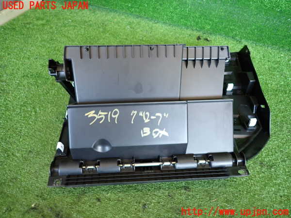 2UPJ-9235197516]ジープ・レネゲード(BV13PM)グローブボックス1 中古_3