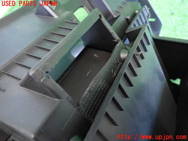 2UPJ-9235197516]ジープ・レネゲード(BV13PM)グローブボックス1 中古_5