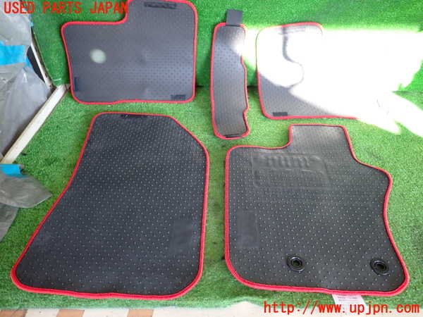 2UPJ-9235197800]ジープ・レネゲード(BV13PM)フロアマット 中古_4